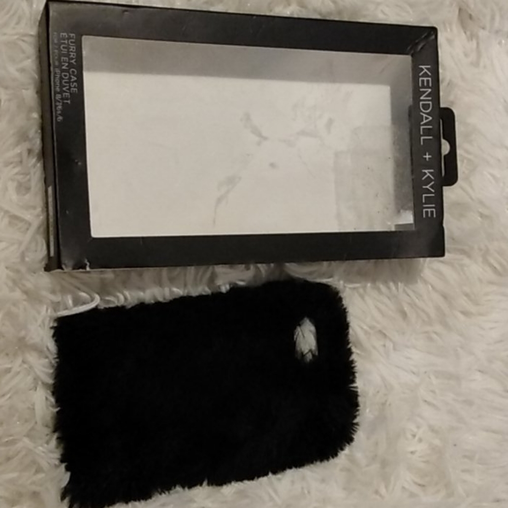 Kendall+Kylie Fluffy iPhone 8/7/6s/6 Case
